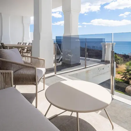Blue 2389 Sea Views *